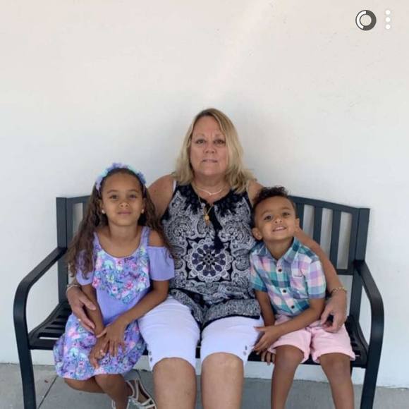 Meet your Posher, Karen - Picture 1 of 1